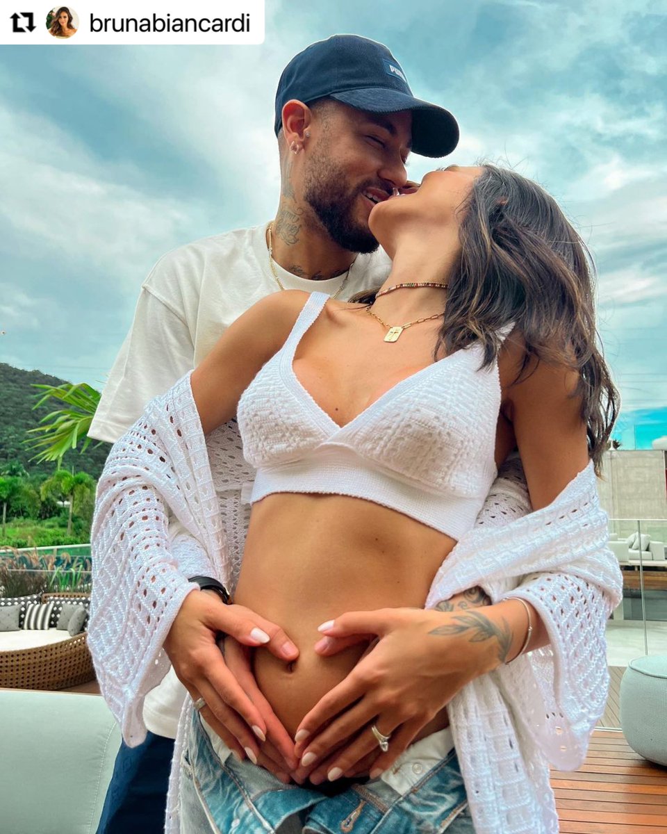 NeymarJrSite's tweet photo. Que o bebê venha com muita saúde.
A alegria está garantida !! 😀😀
Felicidades aos pais ❤️

#neymar #brunabiancardi https://t.co/P9uf4Akq40