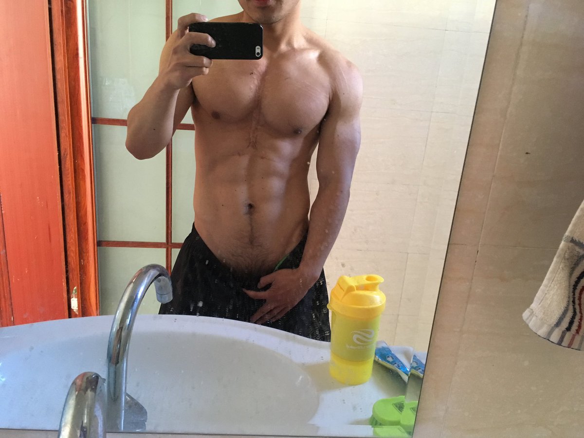 过年长胖了，还没收回去呢