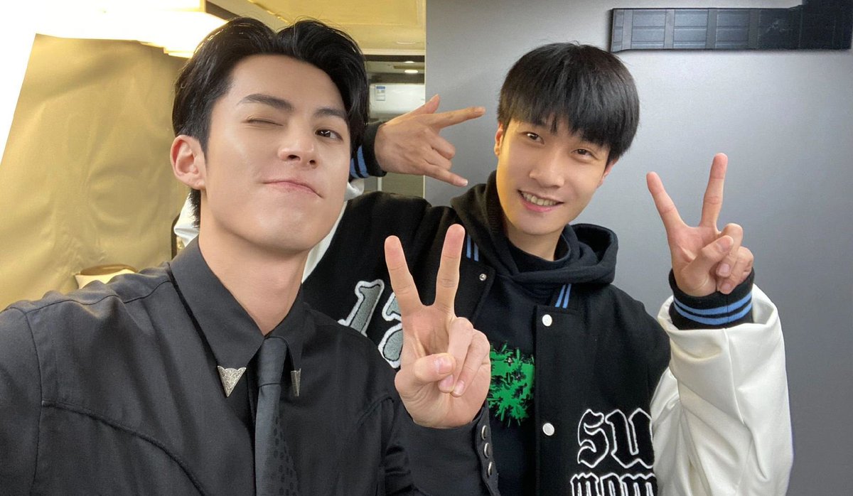 wanghedipics's tweet photo. dylan best boy 💜 he’s been nothing but good to people around him, so the more ugly tricks antis try to pull on him, the more people will be standing up for him

#王鹤棣 #WangHedi #DylanWang https://t.co/0LaFvizfKR