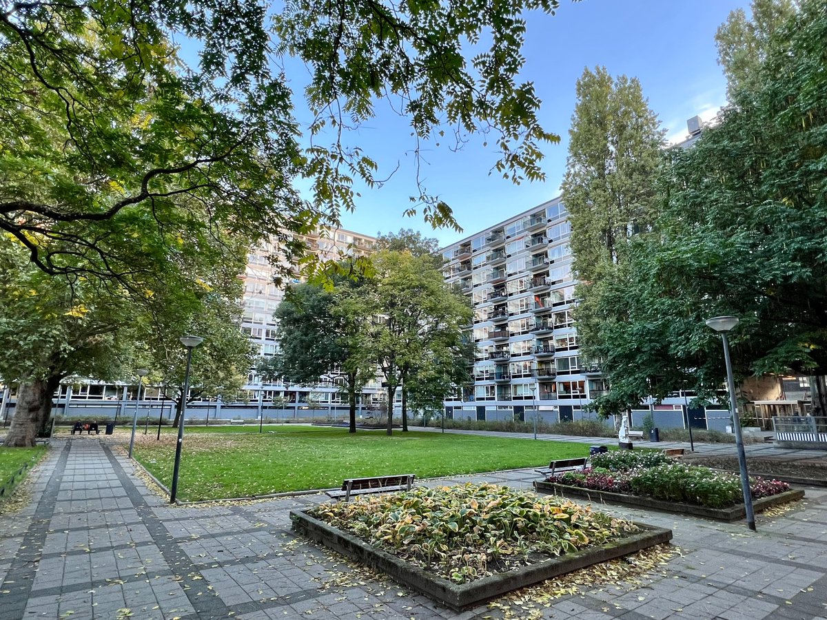 AttaMakelaars's tweet photo. 🏠🚶 Op woensdag 26 april bent u tussen 11.00 en 11.30 uur van harte welkom tijdens het open huis aan de Joost Banckertsplaats 82 &amp; 218.

📍 Joost Banckertsplaats 82 | Kale huurprijs € 1.300
📍 Joost Banckertsplaats 218 | Kale huurprijs € 1.325

📲 https://t.co/kIe12CTMVN https://t.co/awZvYUzBMv