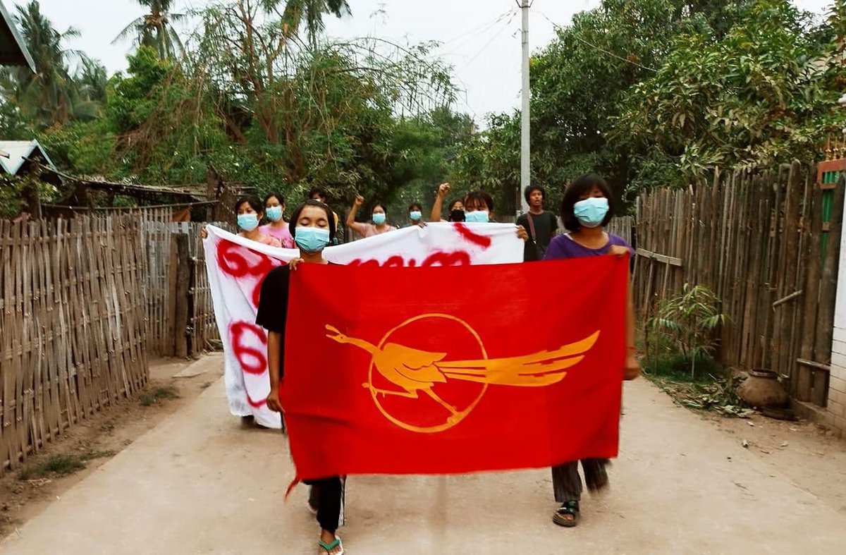 KYITHAR95368969's tweet photo. An anti-coup movement led by residents from a village of eastern #Yinmarbin Twp, #Sagaing Region, staged a strike of 671-day to demolish the #MilitaryDictatorship on Apr19.

#WarCrimesOfJunta          
#2023Apr19Coup                     #WhatsHappeningInMyanmar https://t.co/GfMbvghNyb