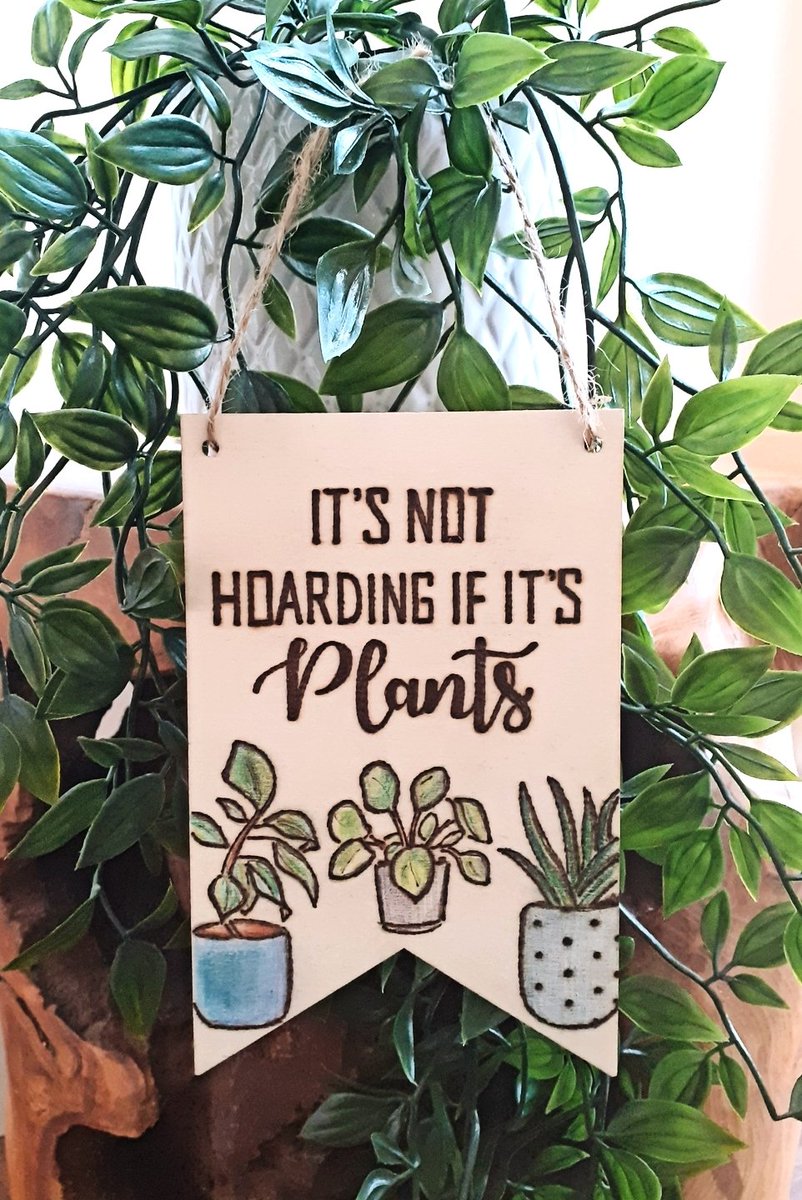 This hand burnt wooden banner sign, is perfect for a #plant lover    

woodenyoulove.co.uk/product/handma…

#handmadehour #MHHSBD #family #htlmphour #handmadegifts #firsttmaster #shopindie #yourbizhour #womeninbizhour #planttwitter