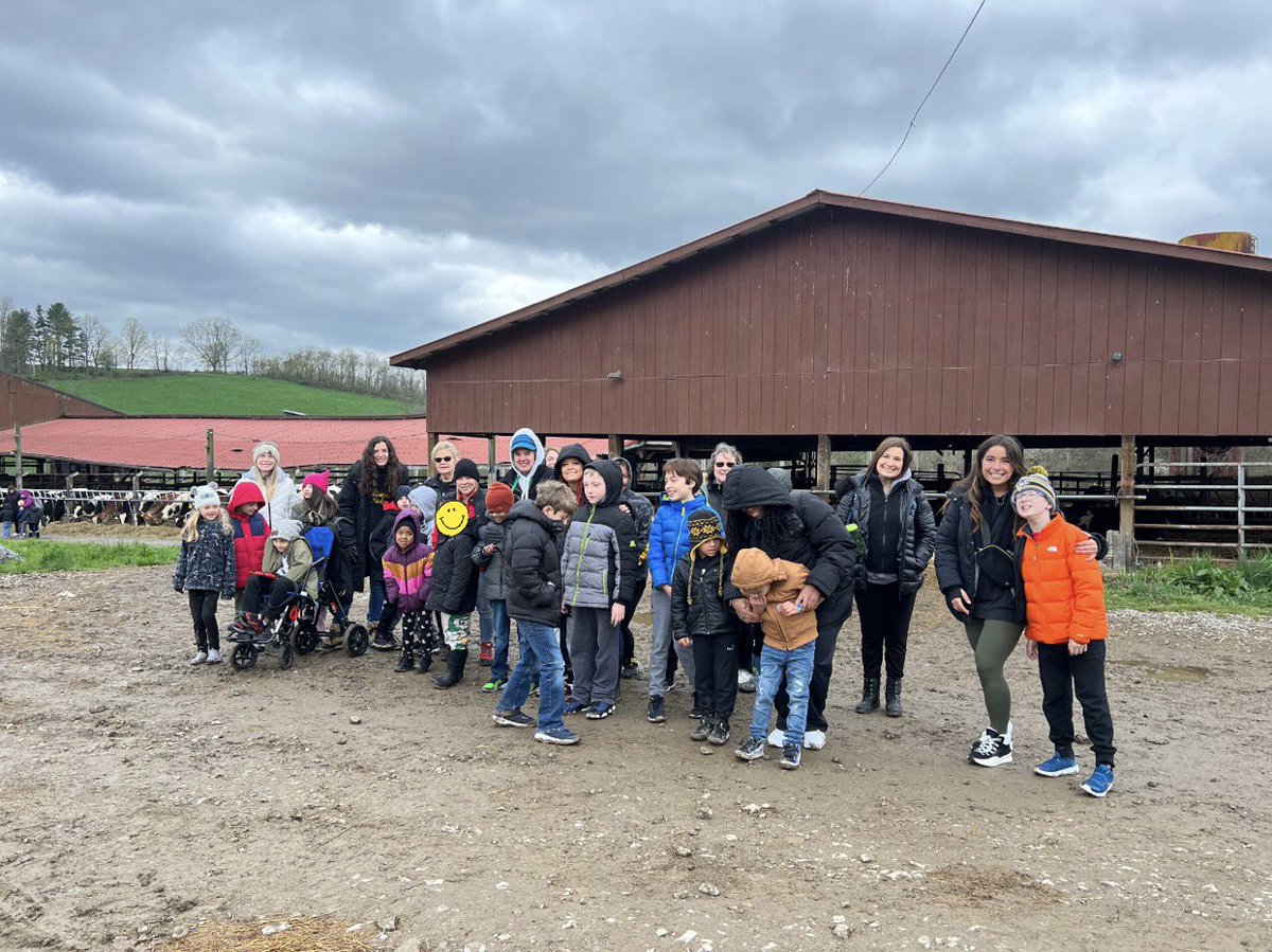 We got to feed, milk, and pet cows at Springhouse Farms yesterday🐮.  We loved learning more about the cows! #MontourProud