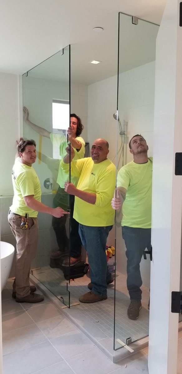 TrueViewGlass's tweet photo. Some great shots of the True View techs hard at work! It's always fun to see how new glass shower doors can take a bathroom to the next level. 

#DenverWindowRepair #DenverGlassRepair #ArizonaWindowRepair #TucsonWindowRepair #PhoenixWindowRepair #PhoenixWindows #TucsonWindows https://t.co/d8BxJadYWv