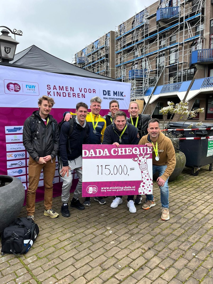 The #Multraship runners performed very well at the Rotterdam Marathon last Sunday, and it showed! 

Together with Chemgas and other participants they contributed to the € 115.000 that was raised for Stichting DaDa. On to next year! 

#stichtingdada #marathonrotterdam #chemgas