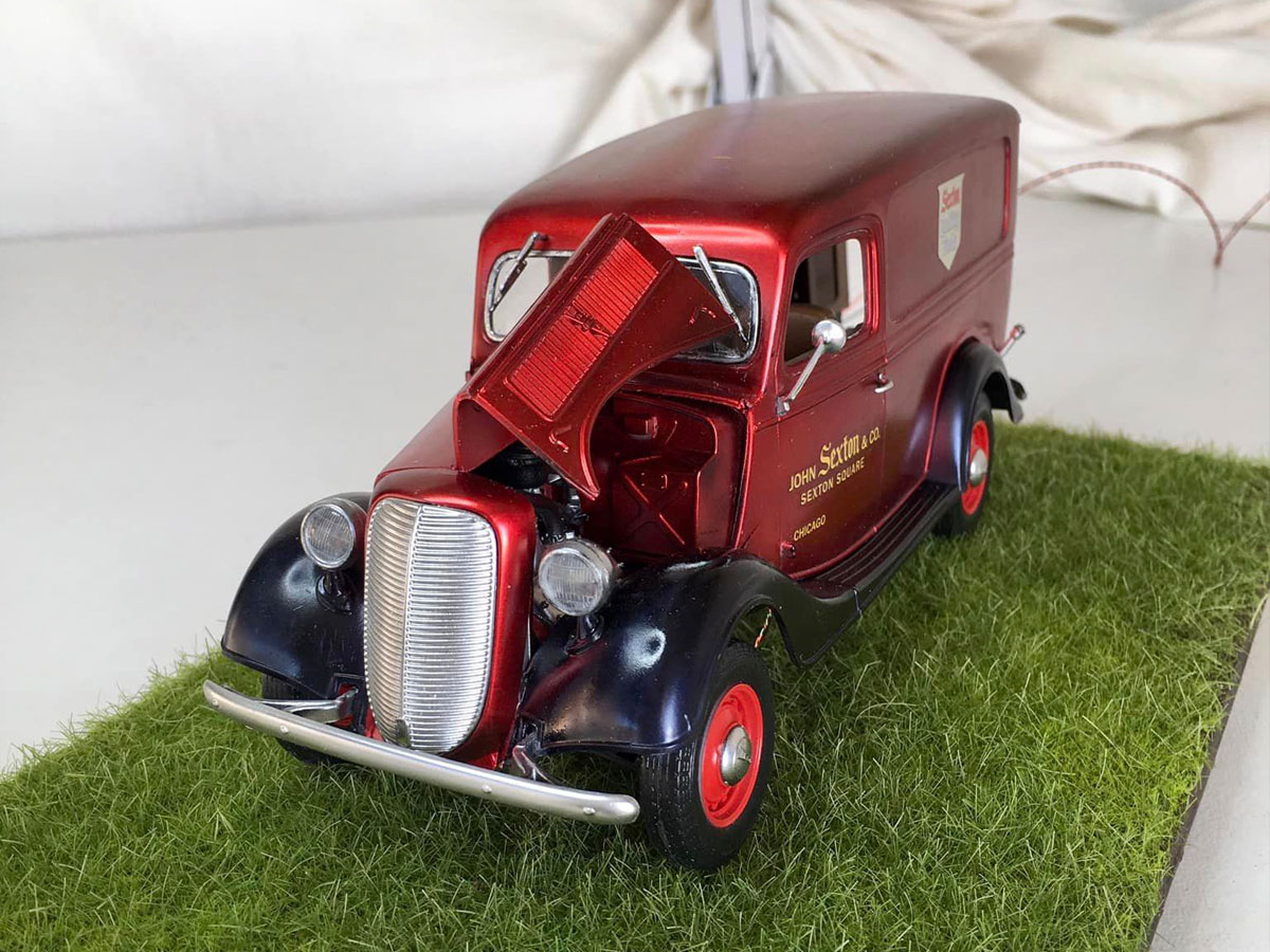 RevellGermany's tweet photo. 37 Ford Panel Delivery Truck in scale 1:25 built by Rob Smith.
#revellgermany #scalemodel #discoverrevell #modellbau #revellkit #modelkit #37fordpaneldeliverytruck #fordtruck #customcars https://t.co/MuY7kS8J5R