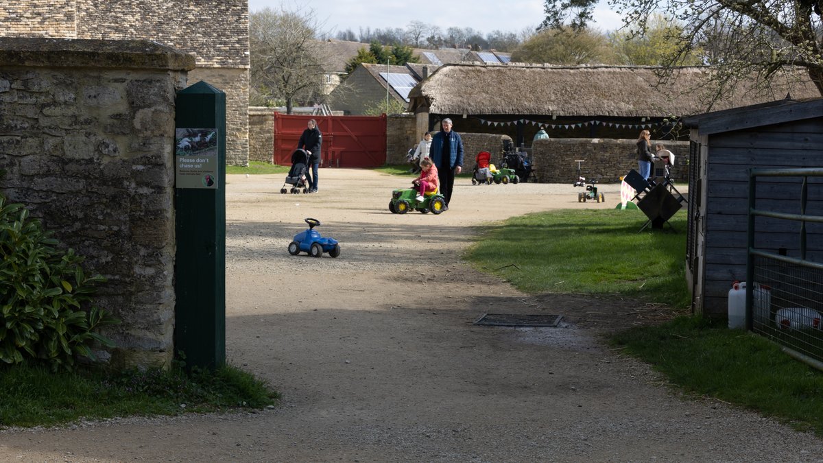 Are you looking for a new challenge, or do you have time to help support the day to day running of Cogges Manor Farm? We are looking for an Admin Assistant #Volunteer to support our Finance Manager. Tuesdays or Thursdays flexible hours, training provided
cogges.org.uk/volunteer