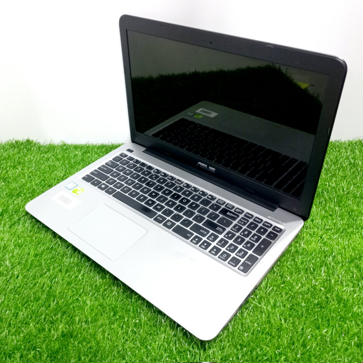 ITZONEELCTRONIC's tweet image. ASUS K556U Graphic Laptop
Intel  Core I7 6th Generation
4GB RAM
320GB STORAGE
2GB GPU
Contact 0326 5974741 
.
#asus #asuslaptop #itzoneelectronics #itzonelaptop #asusgaming