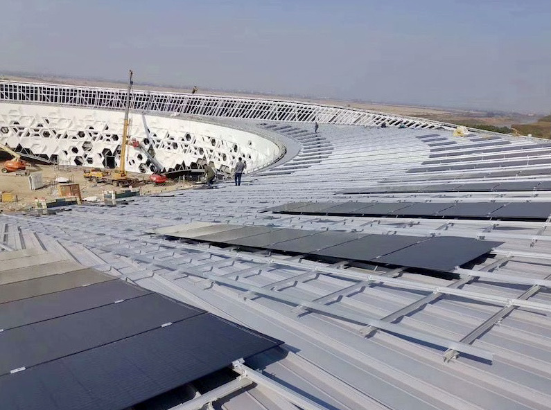 SOLARMI_BIPV's tweet photo. Los paneles fotovoltaicos de integración arquitectónica son elementos constructivos, decorativos y que se amortizan económicamente al generar electricidad. #energiafotovoltaica #panelessolares #energiasrenovables #solarpower #instasolar #sustainability #greenenergy #photovoltaic https://t.co/5c0j2DLrST