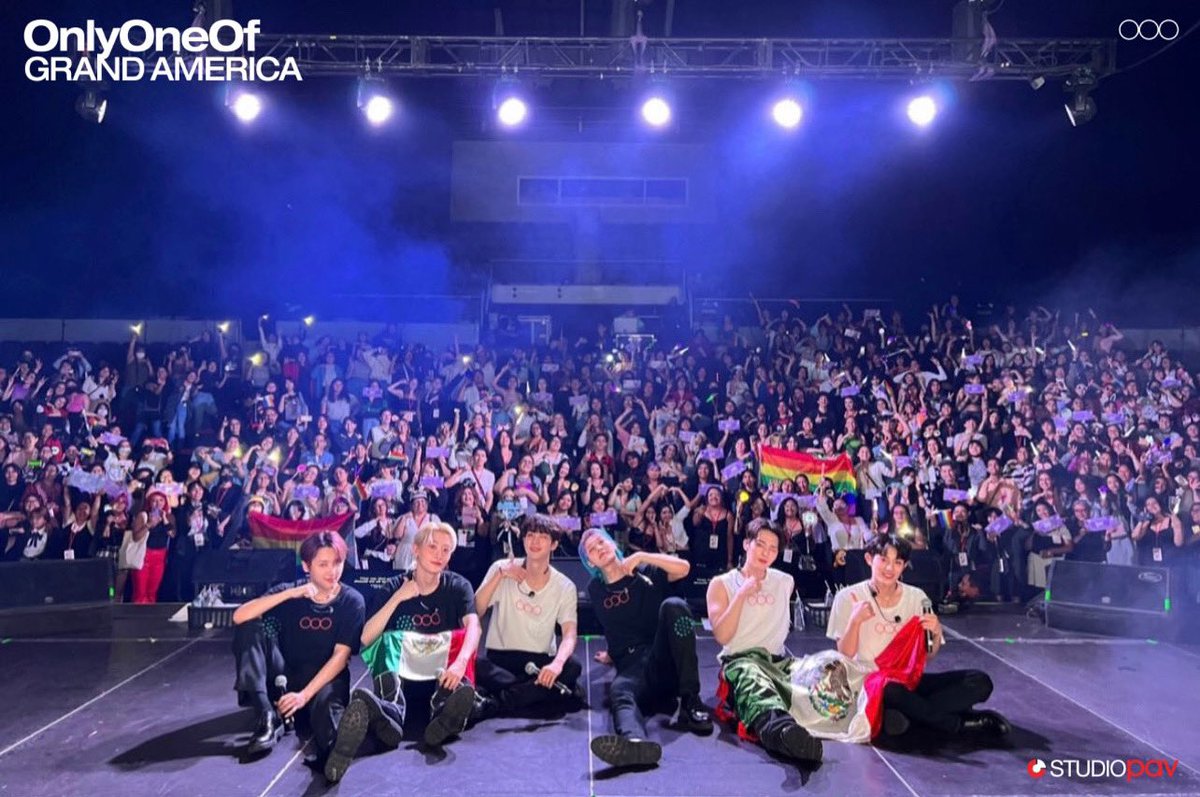 studio_pav's tweet photo. Mexico City #lyOn 🇲🇽 thank you for joining us during the amazing @OnlyOneOf_twt show🫶🏻 what was your favorite part of the concert?! 

#OnlyOneOf #온리원오브 #OnlyOneOfGrandAmericaTour https://t.co/DaSorfX1su