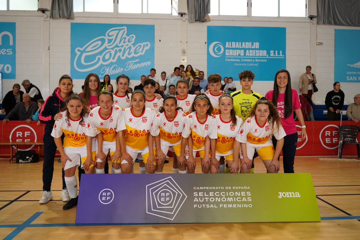 ffrm_se's tweet photo. 🔄 ¡REMONTAR, REMONTAR Y VOLVER A REMONTAR!

💪 Las FFRM infantiles se repusieron de sendos marcadores adversos y terminaron ganando sus duelos en el debut del Nacional FS.

👦 4-3 🆚 Madrid | https://t.co/PIZ6B2QHhc
👧🏼 2-1 🆚 Cast. Mancha | https://t.co/r317uZXcOJ

#VamosFFRM https://t.co/VBCHKHFFkY