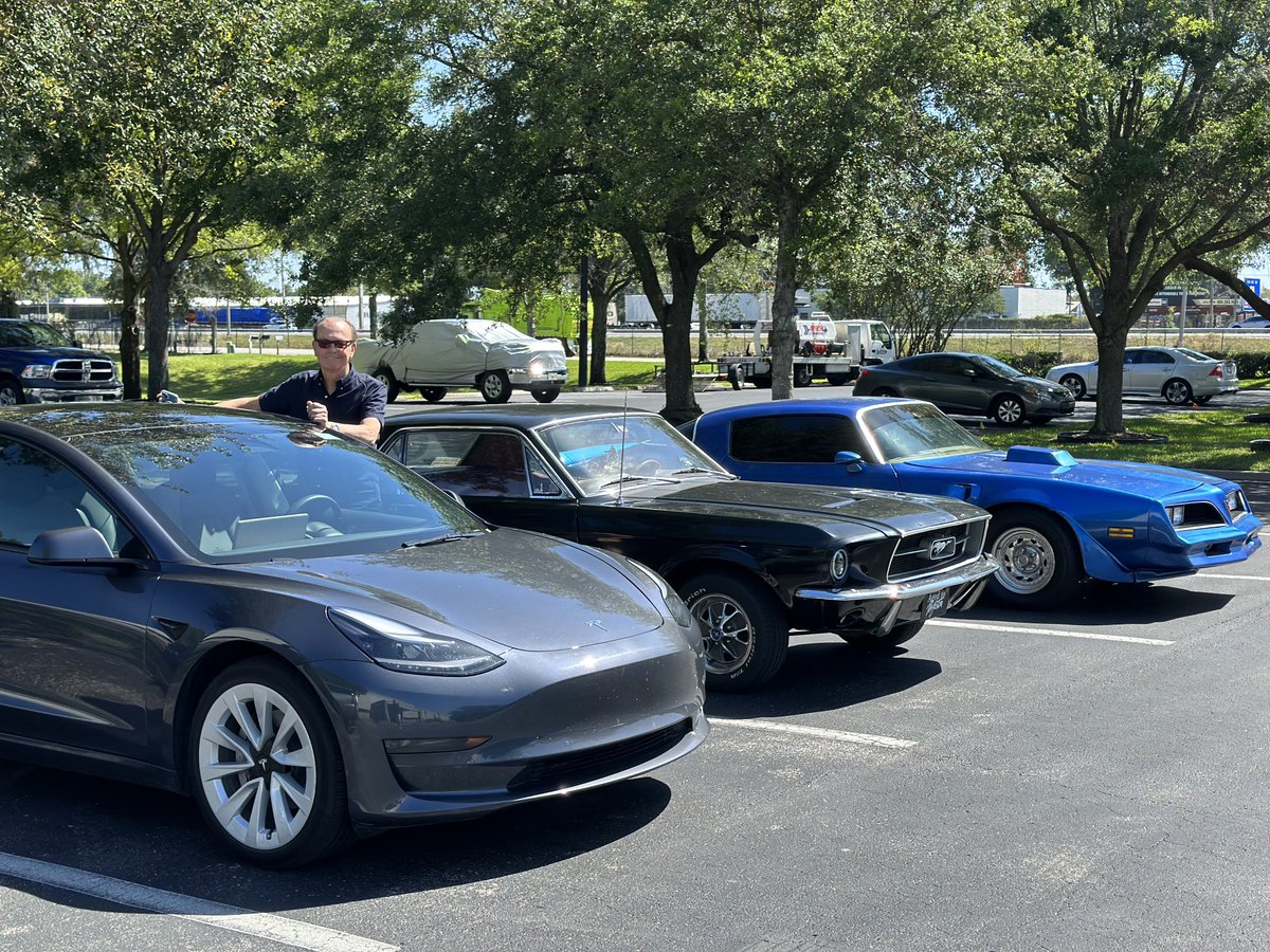 Just an average American car park…..