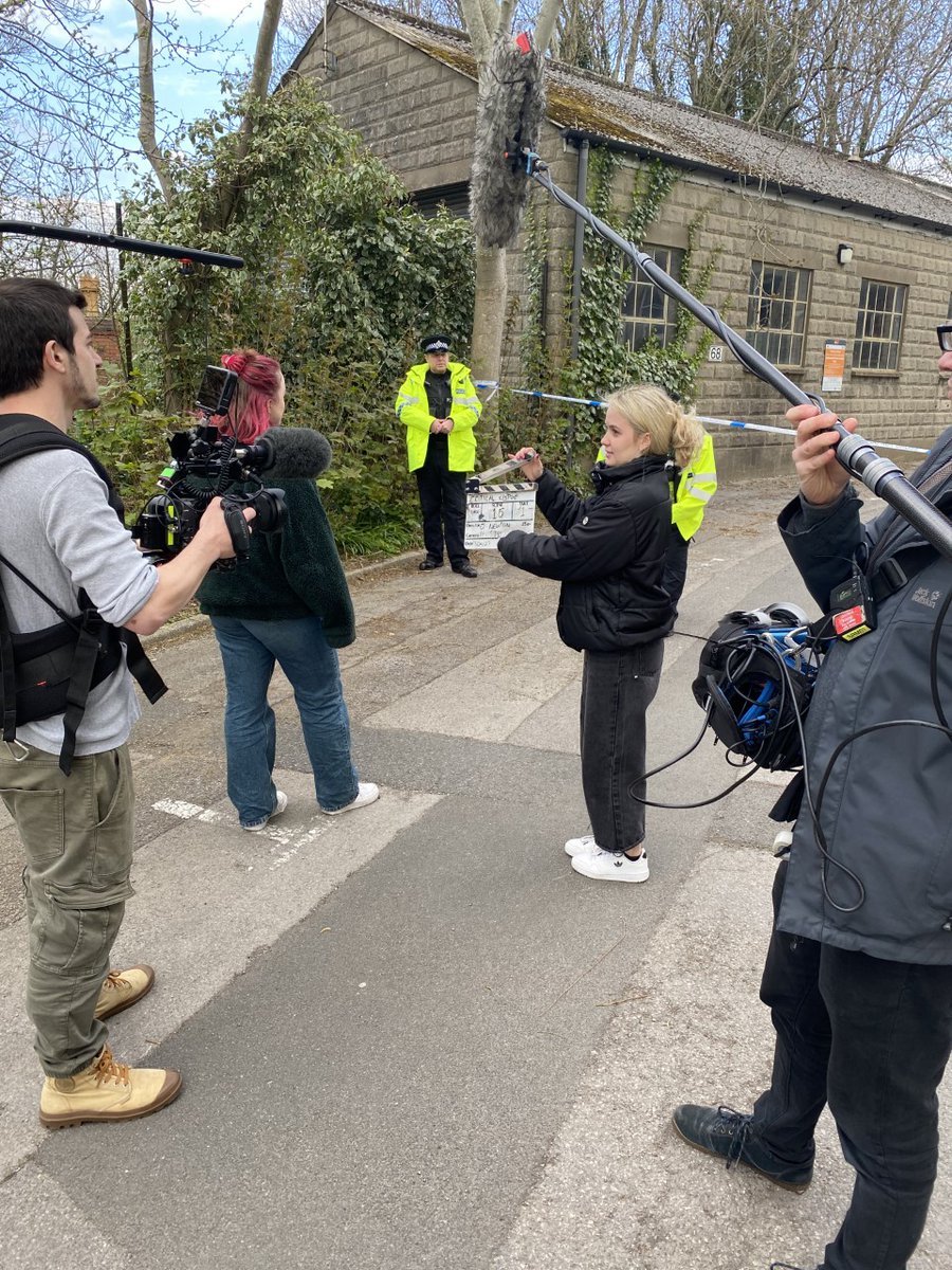 A simulated CBRNE incident was filmed @UWEBristol yesterday which will soon become a feature-length training video to increase scene management skills & reduce the risks of harm to Category 1 responders at unpredictable incidents. A huge thanks to @ASPolice @HARTSWASFT @swasFT🙌
