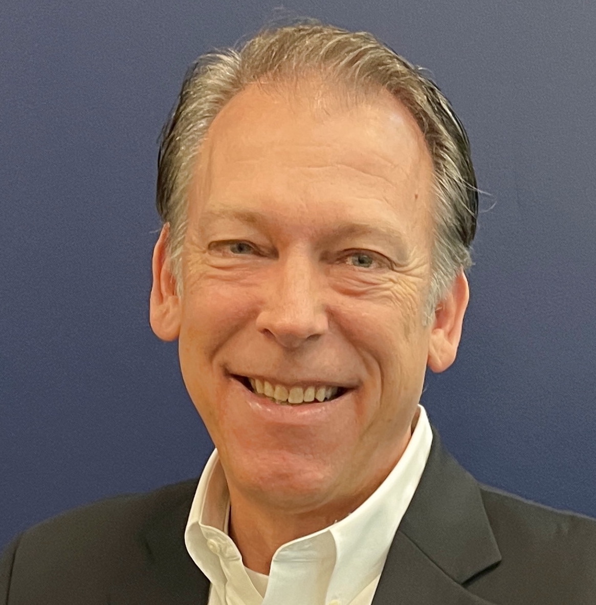 BCNBreakingNews's tweet photo. Koenig &amp; Bauer Names Erbe New National Sales Manager

Dallas, Texas based Koennig &amp; Bauer announced that industry veteran Kevin Erbe has joined its corrugated sales team as National Sales Manager. 
#corrugatedindustry #corrugatedsales #koenig

https://t.co/7iEUkAVFCq https://t.co/alkWEcar7D