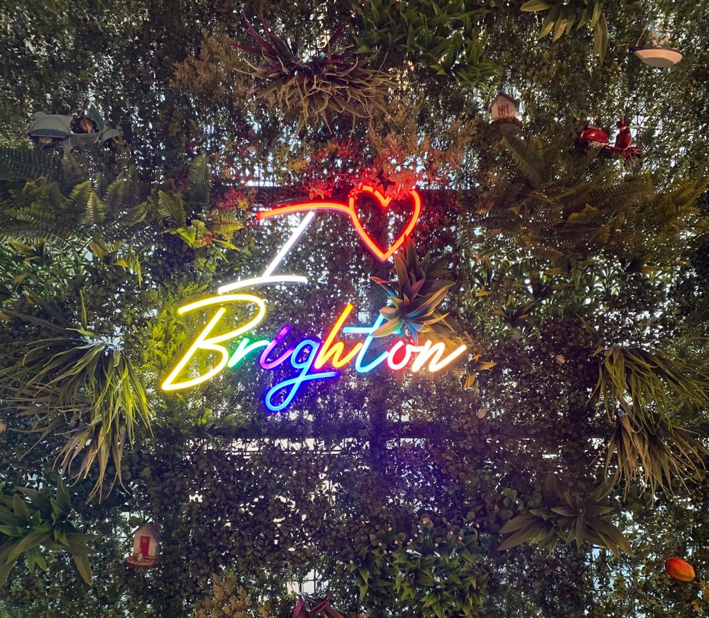 glowmetrics's tweet image. So excited to be at our very first #BrightonSEO 
Kicking off the week with some amazing training sessions on #AdvancedPPC &amp;amp; #InternationalSEO.

It&apos;s like #Coachella but for #SEOs 😎