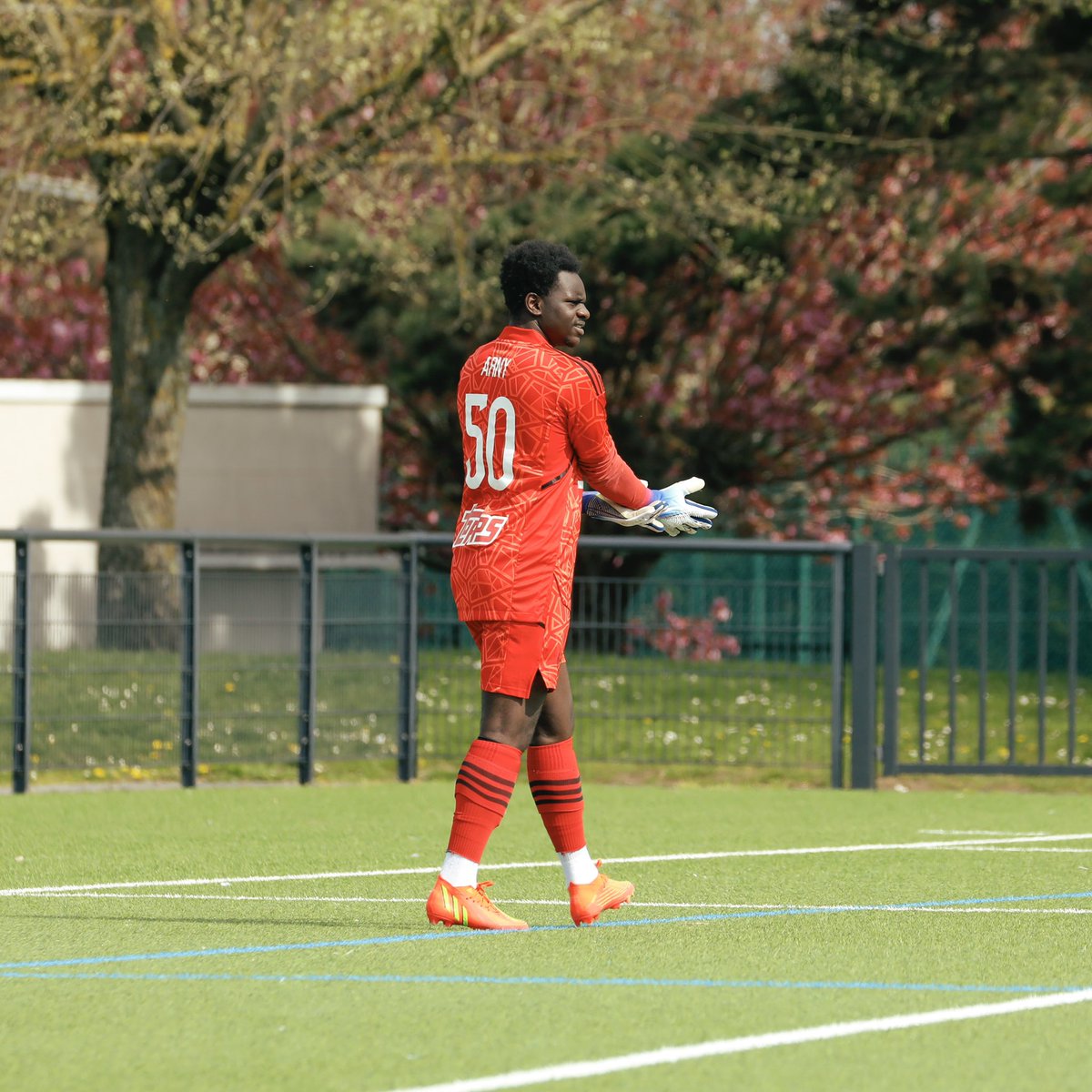 VinskyFC's tweet photo. C'est un 6ème 𝗖𝗹𝗲𝗮𝗻-𝘀𝗵𝗲𝗲𝘁 🚫 pour Herman et la défense cette saison
📸 @gwladysduteil ⚡️ #VinskyFc https://t.co/EjhW5ZI2hQ