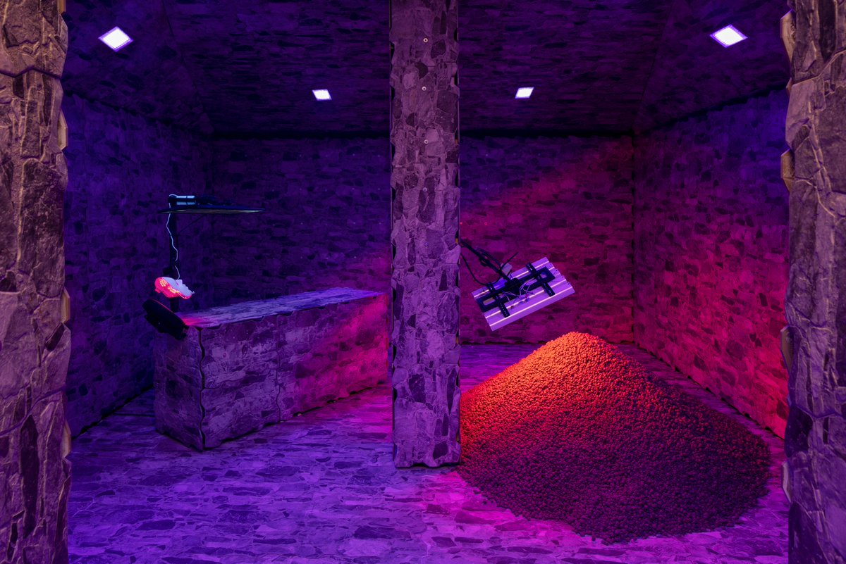 dissenyhub_bcn's tweet image. 📍 Inspired in Barcelona torna a la Milano Design Week!

Enguany, la proposta que han presentat ha estat 'SPA', una instal·lació de l’#arquitecte i #dissenyador català Guillermo Santomà, on tot gira al voltant del concepte de la #llum i el seu poder per transformar els espais.