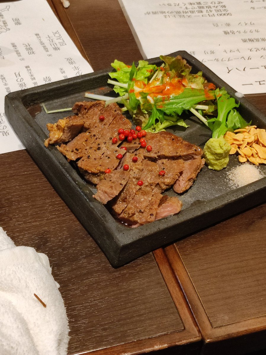 Tomato8150's tweet photo. 夜は会社出費の飲み会でした😋 https://t.co/CsdBlxx9dQ