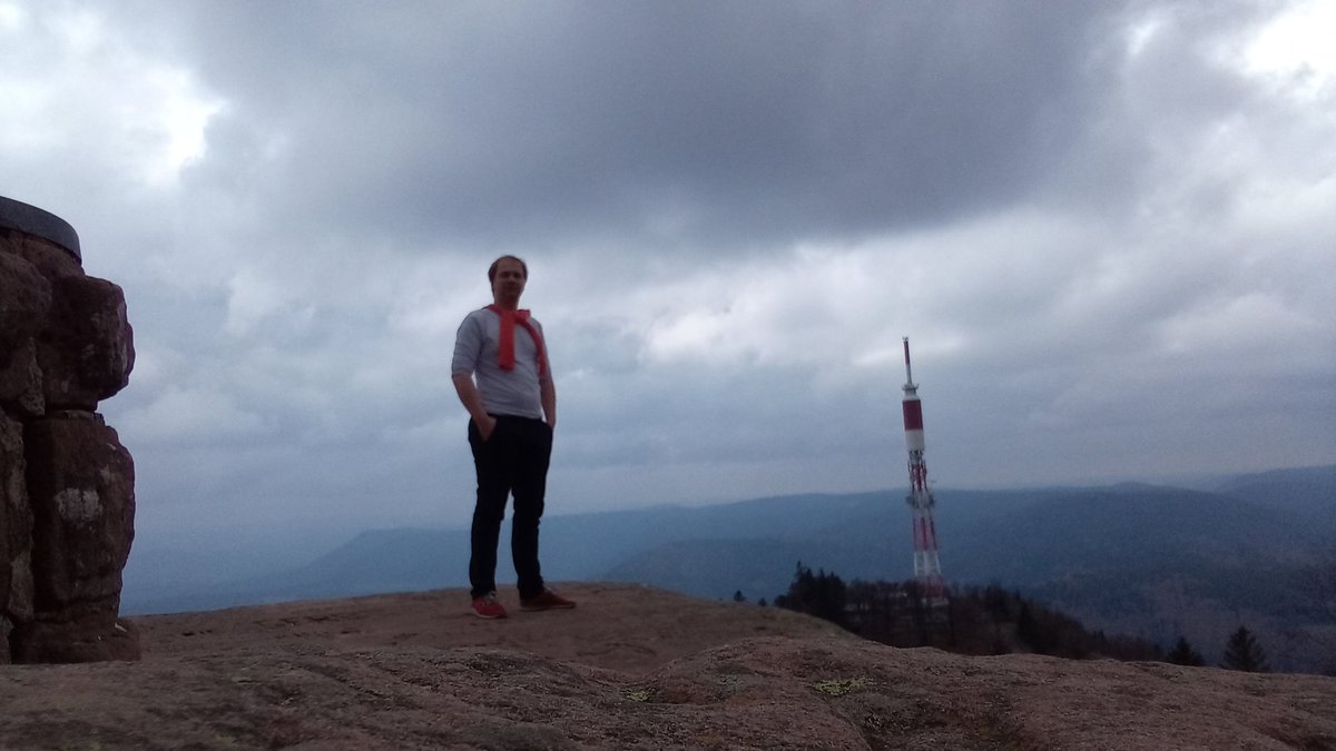 Bipeur_07's tweet photo. Retour sur les lieux d'un précédent épisode #geocaching https://t.co/IgEBmb2k1S