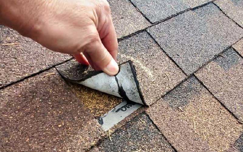 MasterCraftTX's tweet photo. Roofing #tips from your favorite #roofers at https://t.co/xMnPvf9aXb:

- Inspect your roof often. This will catch any small problems before they have a chance to get bigger.

- Make sure your gutters and downspouts are clean and free of debris. https://t.co/RHJ70W77yL