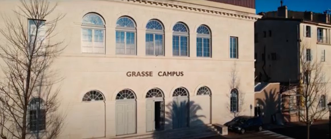 Gérard Larrat et ses équipes sont actuellement en visite à Grasse dans le cadre d"échanges autour de l'Enseignement Supérieur et du Patrimoine.
Les 2 villes présentent de nombreux points communs et notamment en matière de développement de campus universitaires en coeur de ville..