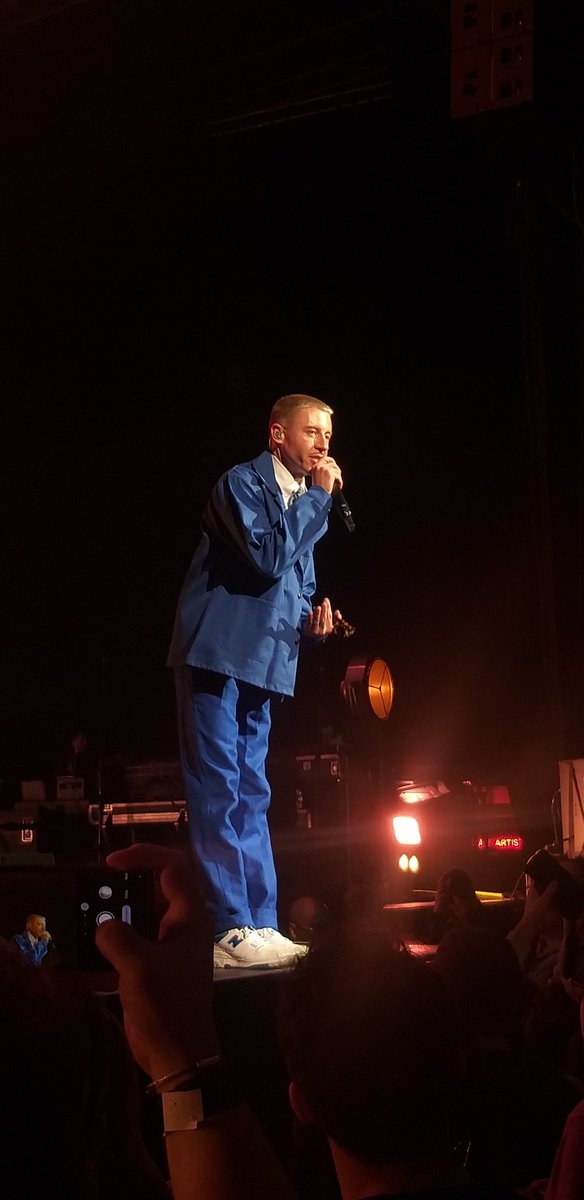 Vin100_28's tweet photo. Hier soir c'était irréel ! 💫
@macklemore #bentour https://t.co/a65kdnKKzx
