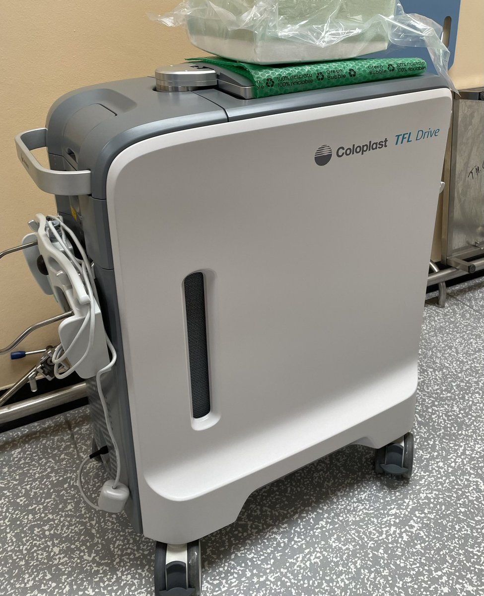 GlasgowUrology's tweet photo. First UK trial of @CP_Endourology TFL Drive for stones last few weeks in GRI; a very strong case for Thulium! Thanks to @RColoplast @MichaelHowden_1 for travelling to sunny Glasgow! https://t.co/4abvth5YmF