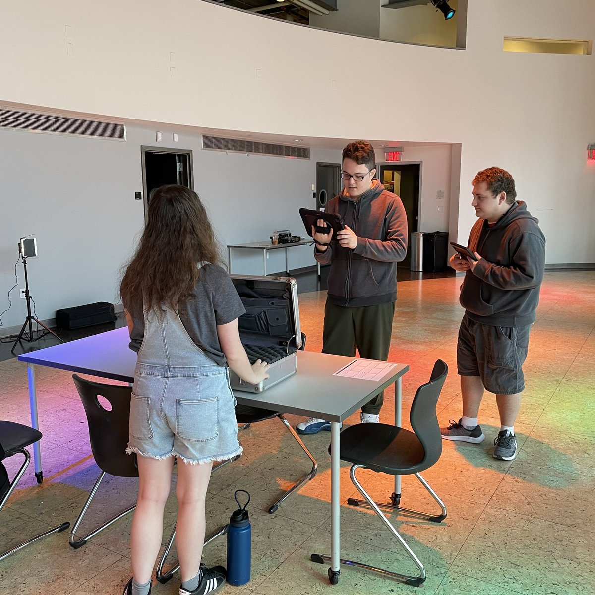 StudioArt_CTE's tweet photo. Class Trip to Jacob Burns Film Center. Students had a great time creating movies and viewing them on the big screen! @jbfc_ny @pnwbocestech https://t.co/kPRY3H3qHz