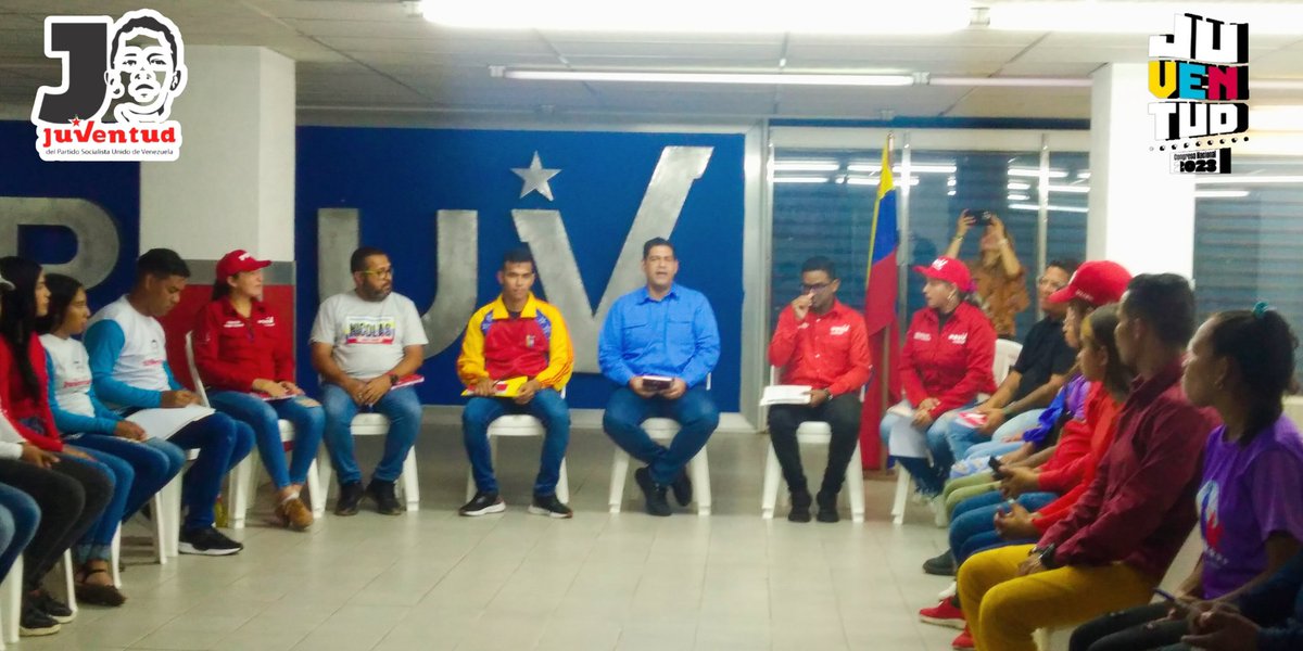 Reunión de la Estructura JPSUV Caroni con nuestro Alcalde @OviedoPSUV  

@amarcanopsuv 
@JuventudPSUV
#RevolucionEtica