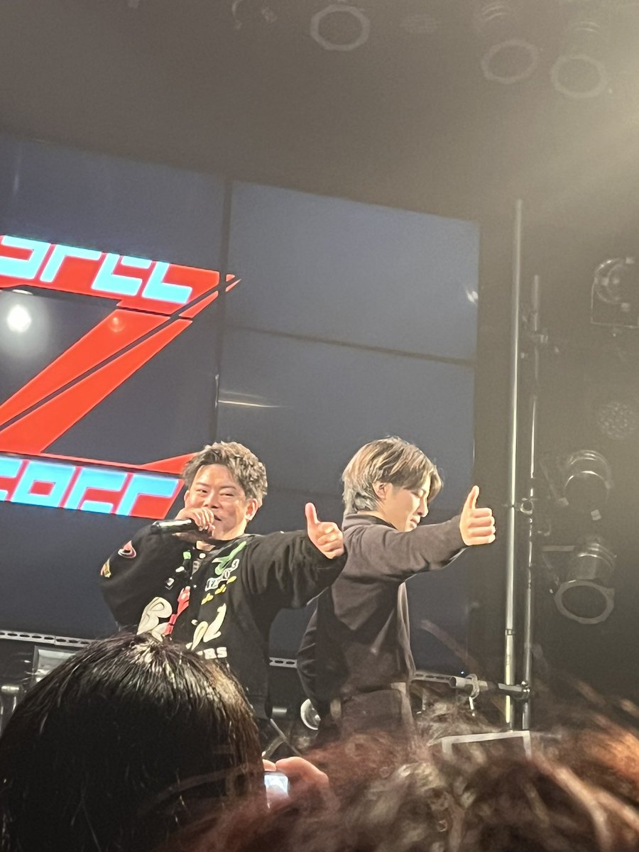 satomi_4848's tweet photo. Zspecラストライブ参戦出来て幸せでした❤️🖤
声出しOKでみんなで全力で楽しめました。最後の最後までドキドキが止まりませんでした!
会場に来てる人限定の告知もありました。はやく情報解禁して皆さんと共有したいです☺💓
#Zspec
#りょーちゃん
#しりゅうくん
@z__20211212 https://t.co/yhwAyjHYgR