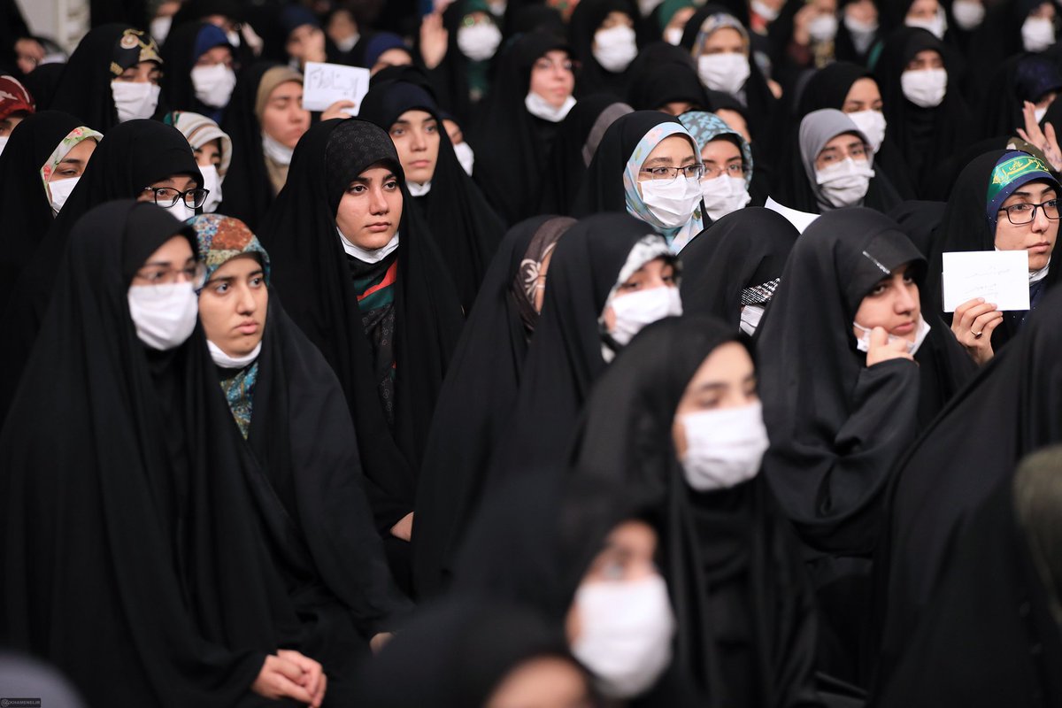 📸 Imam Khamenei's meeting with university students, April 18, 2023