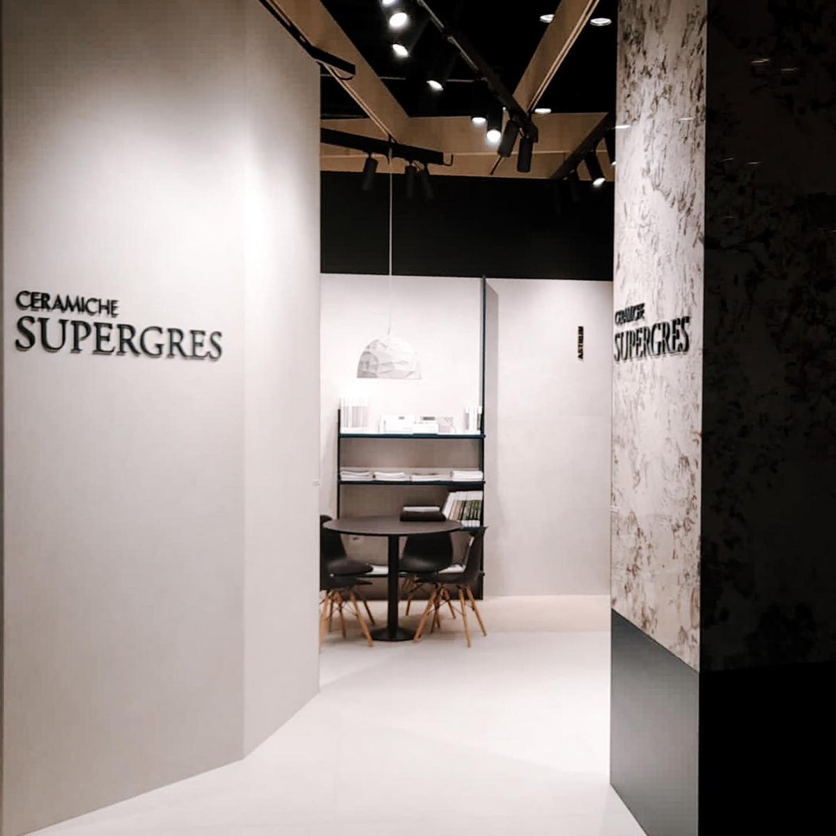 supergres's tweet image. A few more shots from our stand at coveringsshow

These days are full of news that we will announce soon!

~~~~~~~~~~~~~

Ancora qualche scatto dal nostro stand al Coverings. 

Giornate piene e ricche di novità che non mancheremo di annunciare presto!

#supergres #coverings #cov