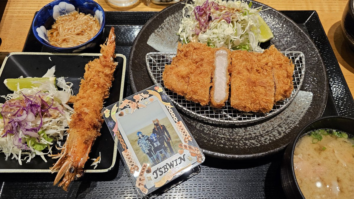 Meredith_D's tweet photo. Please treat yourselves good food and enough rest!!
Thanks again for giving me a wonderful first Vsaikyo experience~💙💜🧡
Looking forward to PAYDAY2 collab and more fun games TSB play together👀
#TSBWIN #TSBOUT #SelenTatsuki #RegisAltare #AxelSyrios https://t.co/PTXPnlLZ4R