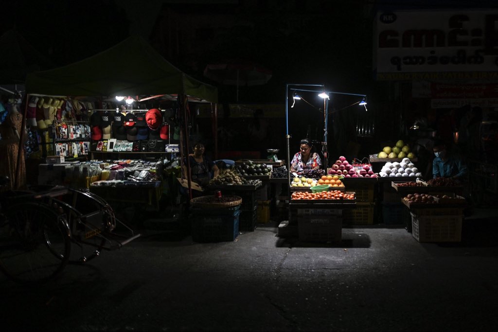 Derek_Htet's tweet photo. There are 24 hours in a day. In Myanmar, there are blackouts from 8 to 16 hours a day. The military dictators continue to try to destroy the country in every possible way for their own interests.

#2023Apr19Coup #WhatsHappeningInMyanmar #ElectricityOutagesInMyanmar https://t.co/Y1f0nSi6UV
