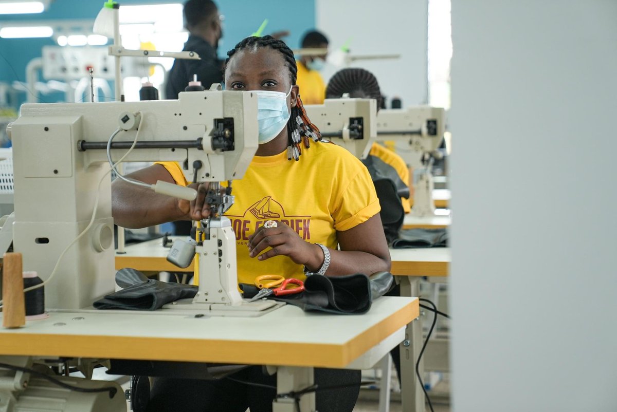 DennisMiracles's tweet photo. This is Shoe Fabriek in Akropong in the Akuapem North Municipality. 

State of the ART shoe manufacturing company employing the Youth on the Akuapem Ridge and producing trendy and durable shoes for all class of people. 

Nana Addo Dankwa Akufo-Addo & Dr. Mahamudu Bawumia remain committed to boosting the Local Economies of all Municipalities to improve the economic situation of the people. 

Slowly but steadily we shall Rise
#OkuapemmanRising
#HomeOfCourtesy