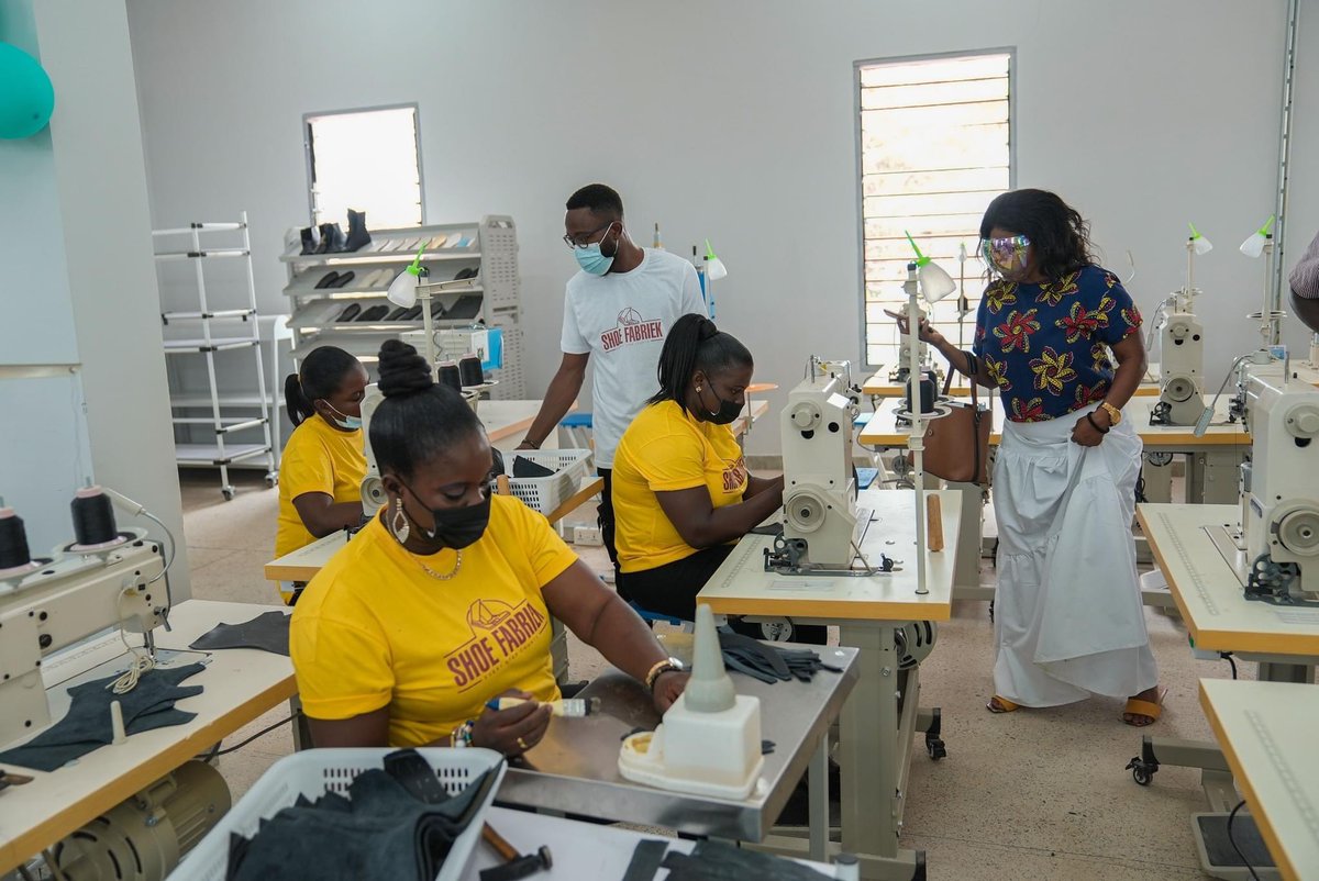 DennisMiracles's tweet photo. This is Shoe Fabriek in Akropong in the Akuapem North Municipality. 

State of the ART shoe manufacturing company employing the Youth on the Akuapem Ridge and producing trendy and durable shoes for all class of people. 

Nana Addo Dankwa Akufo-Addo & Dr. Mahamudu Bawumia remain committed to boosting the Local Economies of all Municipalities to improve the economic situation of the people. 

Slowly but steadily we shall Rise
#OkuapemmanRising
#HomeOfCourtesy