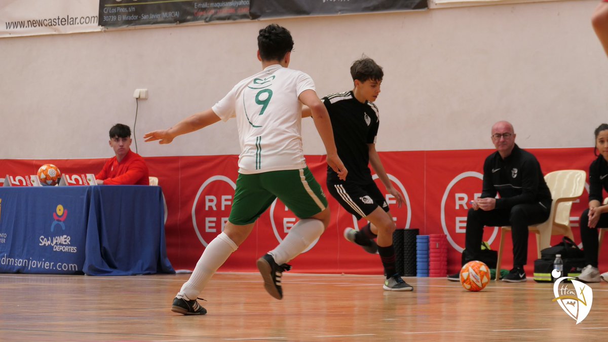 ffrm_es's tweet photo. 🙋 #InfantilMascFS | 🏁 JORNADA 1:
Gr. A: @RFMF_MELILLA 6-7 @FCyLF / @fedfutnavarra 6-8 @FFCV_info
Gr. B: @FCF_CAT 3-1 @FFIB_oficial / @ffrm_se 4-3 @RFFM_FutbolSala
Gr. C: @FedExFutbol 1-7 @futbolaragon / @RFAF 2-5 @FFCM_es
Gr. D: @fedfutcanarias 2-11 @FutsalRFGF https://t.co/GK9pGnw7hQ
