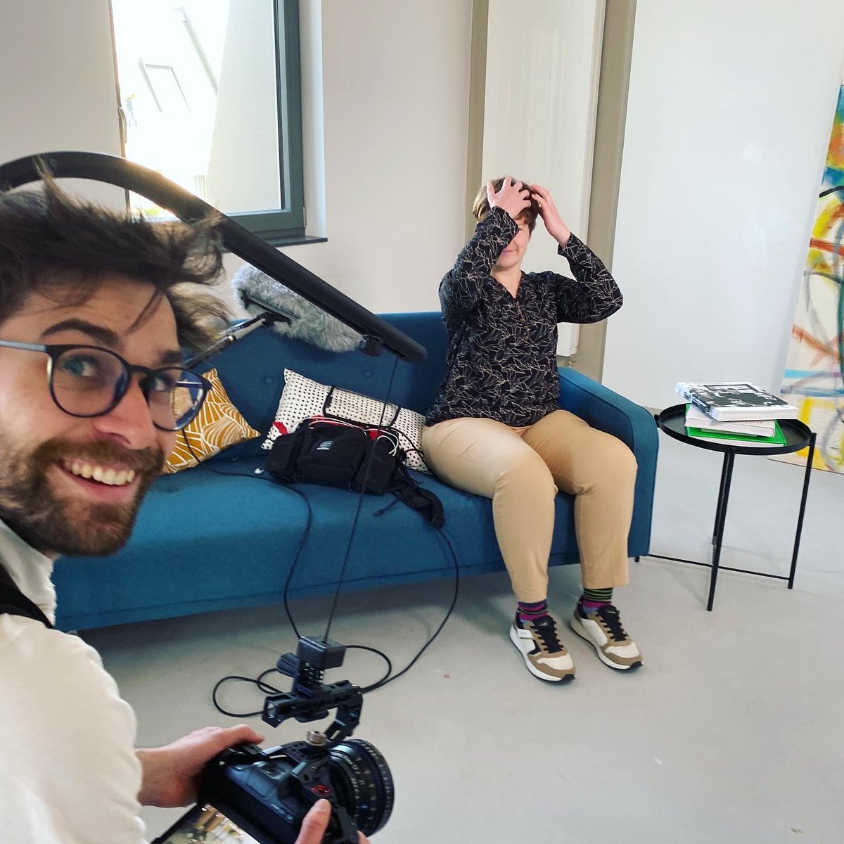 paperkitefilm's tweet photo. Heute drehen wir mit der Schauspielerin Adriane Große bei Köln im „Kaethe:k Kunsthaus" ein weiteres Interview zum Strukturprogramm „ARTplus" für den EUCREA e.V. 🎬#Inklusion #Kunst #Teilhabe #Bildung #ARTplus #Eucrea #behindthescenes #interview #filmproduktion #kaethek https://t.co/1RL0KY8rmi