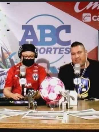 nelfrid1's tweet photo. ES HOY ! MIERCOLES 19 Abril
Estarémos de invitados con mi compadre @italianolimon un servidor y @jonasigo , a las 5:00 pm con nuestros amigos de ABC DEPORTES .
📻 Radio: 92.1FM y 660AM | 📲 Contacto: 83 72 26 50 / 19 50
#EnDirectoABC #ABCDeportes
https://t.co/bzALWlgYaV https://t.co/2j1bG78g7B