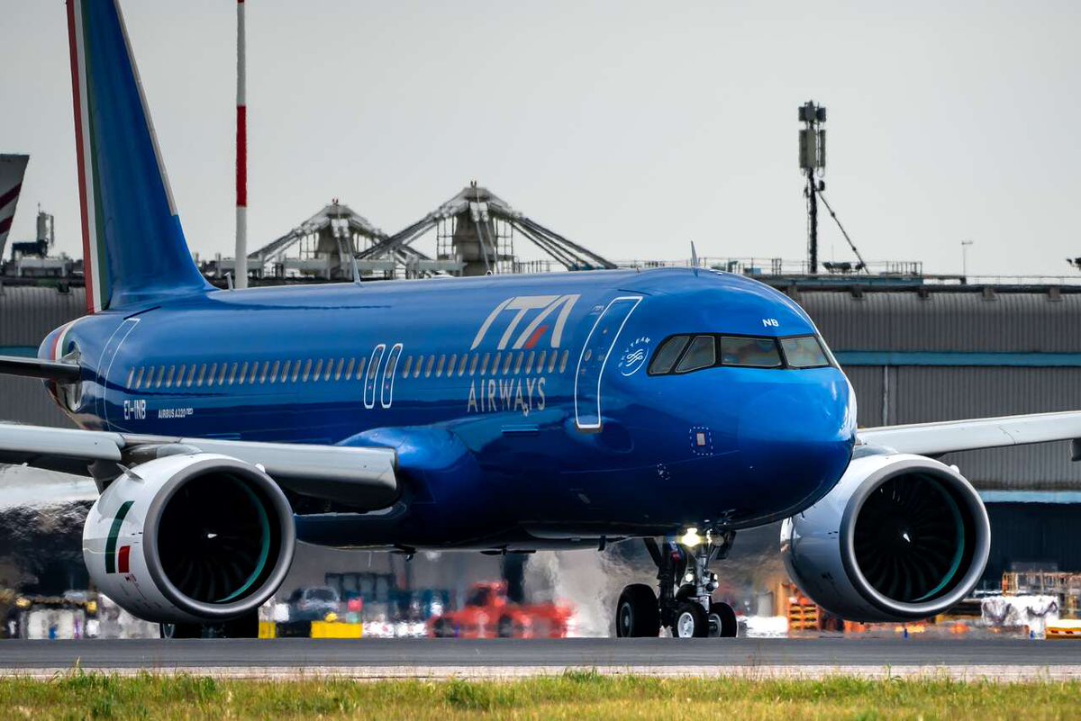 AvSourceNews's tweet photo. #NEWS | On April 28, ITA Airways will carry out a papal flight - flying His Holiness Pope Francis to Budapest onboard their Airbus A320neo.

Read more at AviationSource!

https://t.co/JMhi73Ey54

#ITAAirways #Rome #PopeFrancis #Busapest #AvGeek https://t.co/hYP4AQsVmz