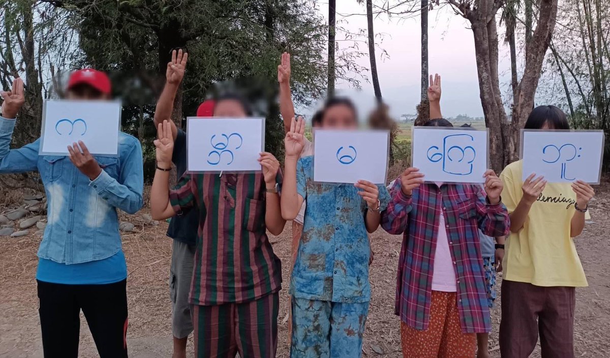BunnyAliceei's tweet photo. Pro-democracy youths from #Kalay Twp, #Sagaing Region, regularly staged a strikes of 801-day to demolish the #MilitaryDictatorship on Apr18.
        
#2023Apr19Coup 
#WarCrimesOfJunta  #WhatsHappeningInMyanmar https://t.co/AU8cxiV99K