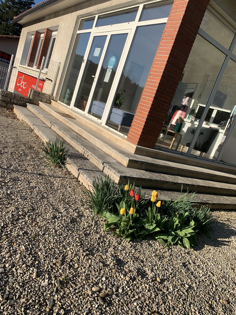 Delph_Mas_CIBC's tweet photo. Qu’il fait bon travailler à Cahors 😉 https://t.co/8NJ79IrZ4a