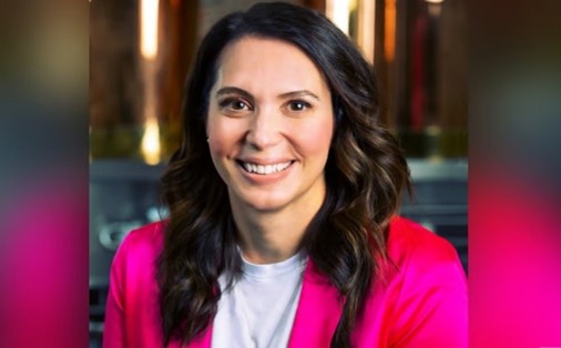 KRentchler's tweet photo. I’m proud to work for a company that champions female leadership and was recognized by Forbes as one of the World’s Top Female-friendly Companies. Our CPO, Lindsay King, sat down with HRD to highlight why every individual deserves a seat at the table: https://t.co/gKCroAB9ym https://t.co/ifaAlRyOVl