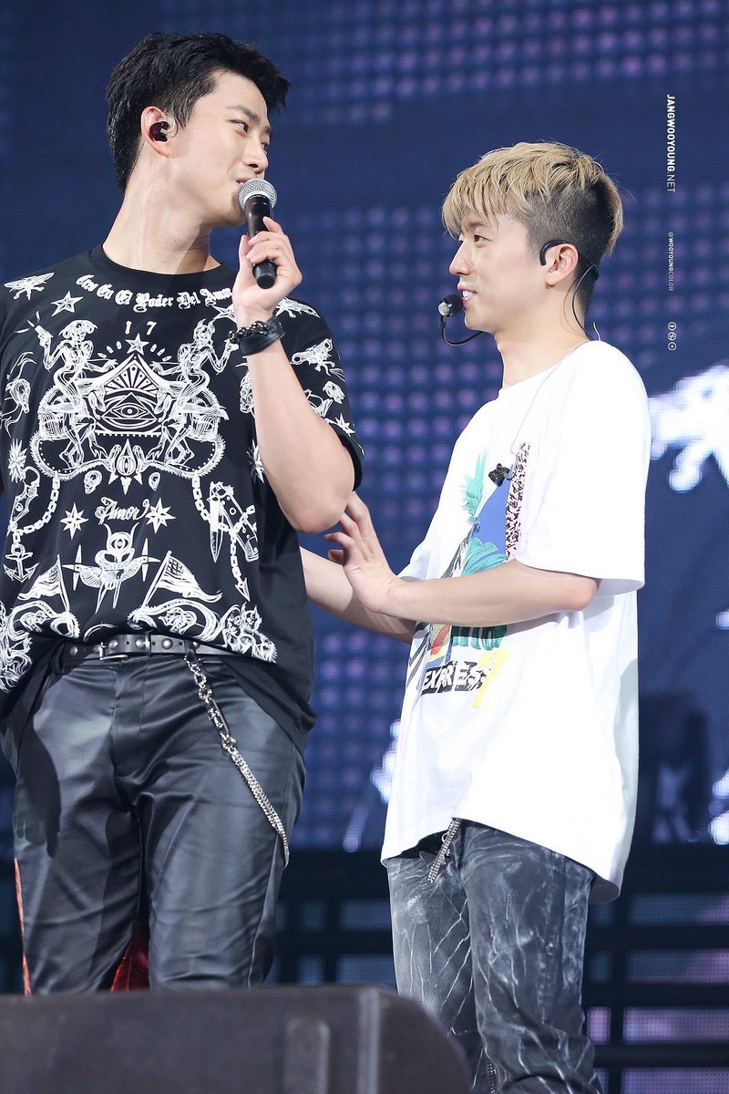 my_taec's tweet image. Just how they looked at each other 

#TaecWoo #2PM #Taecyeon #Wooyoung 💚💙