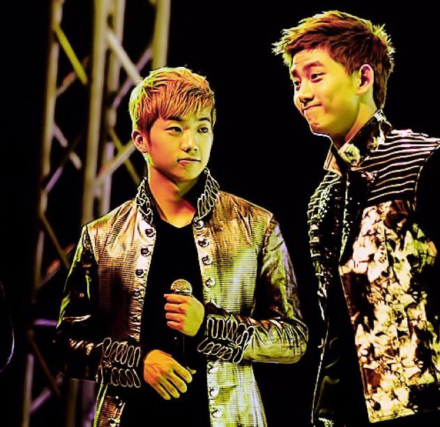 my_taec's tweet image. Just how they looked at each other 

#TaecWoo #2PM #Taecyeon #Wooyoung 💚💙