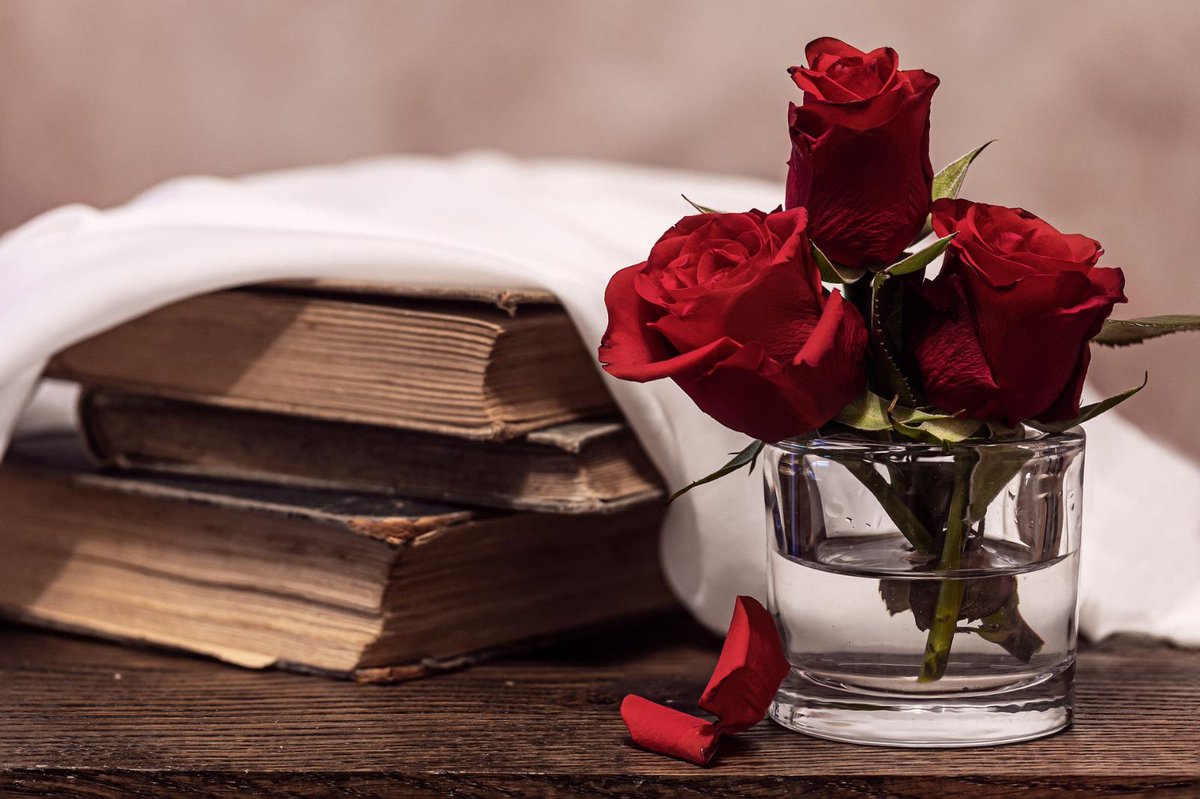 telarmusica's tweet photo. En Sant Jordi 
🌹🐉📚¡REGALA EL TELAR!
Haz la subscripción a tu nombre, con el nombre de la persona a quien quieres regala y su correo electrónico en el campo de comentarios.
Le llegará una targeta regalo de tu parte.
https://t.co/2sDWRAnxUY https://t.co/WPGcVCIuQ3
