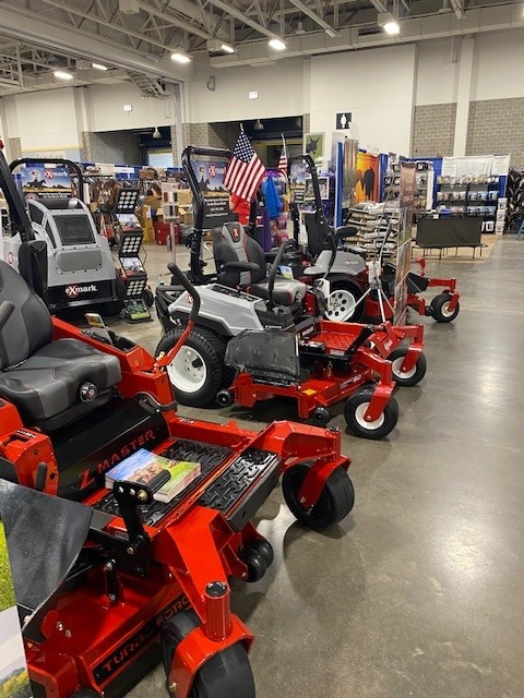EquineSavings's tweet photo. We had such a fabulous time at the Midwest Horse Fair! Everyone loved seeing the equipment and the horses. Thank you to everyone who helped us and we are already looking forward to next year! π·
#newholland #exmarkmowers #toro #mowers #tractors #ThorTurf https://t.co/ahM8edF7lf