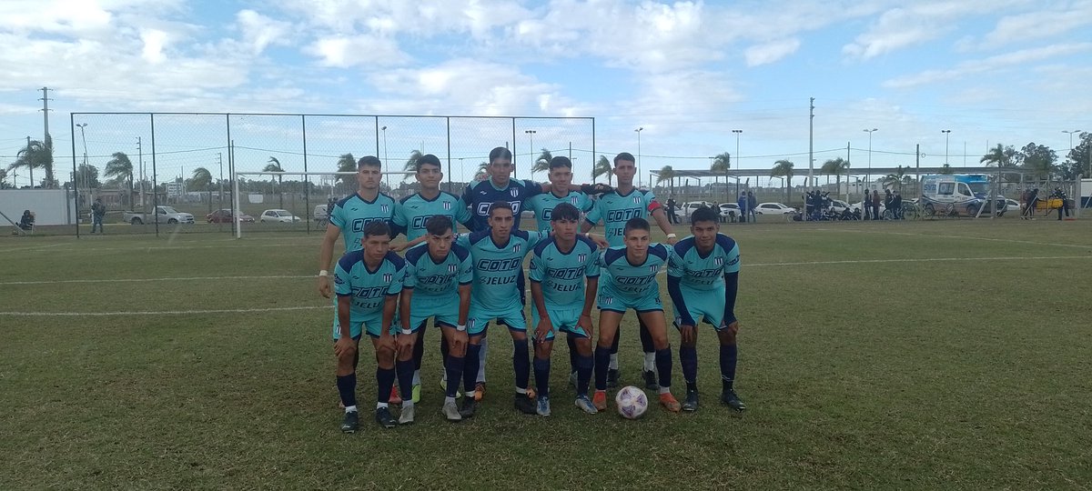 sentilechero's tweet photo. #ReservaPN
20' del PT empatan 0 a 0
Tristán Suárez - All Boya. https://t.co/qZdtHX5538