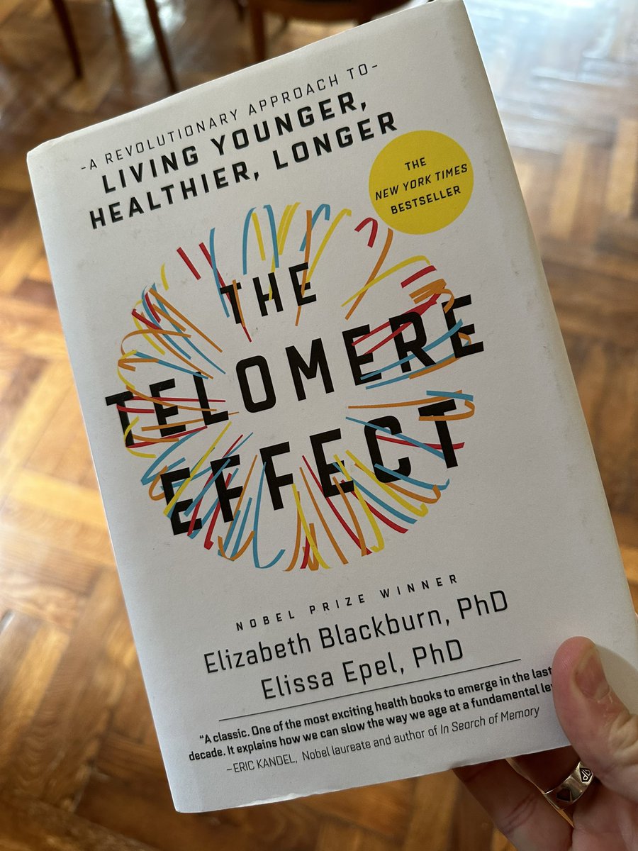 patricioguitart's tweet photo. Qué ganas de leerlo ya!Gracias al research de @Blanc_de_Noirs llegó a mis manos este libro de Elizabeth Blackburn. Ella descubrió como la telomerasa protege a los telómeros, “la cola” de los cromosomas. Cuanto más larga es la cola, más salud y longevidad tenemos. @newgenventures https://t.co/9tFcYNHPON