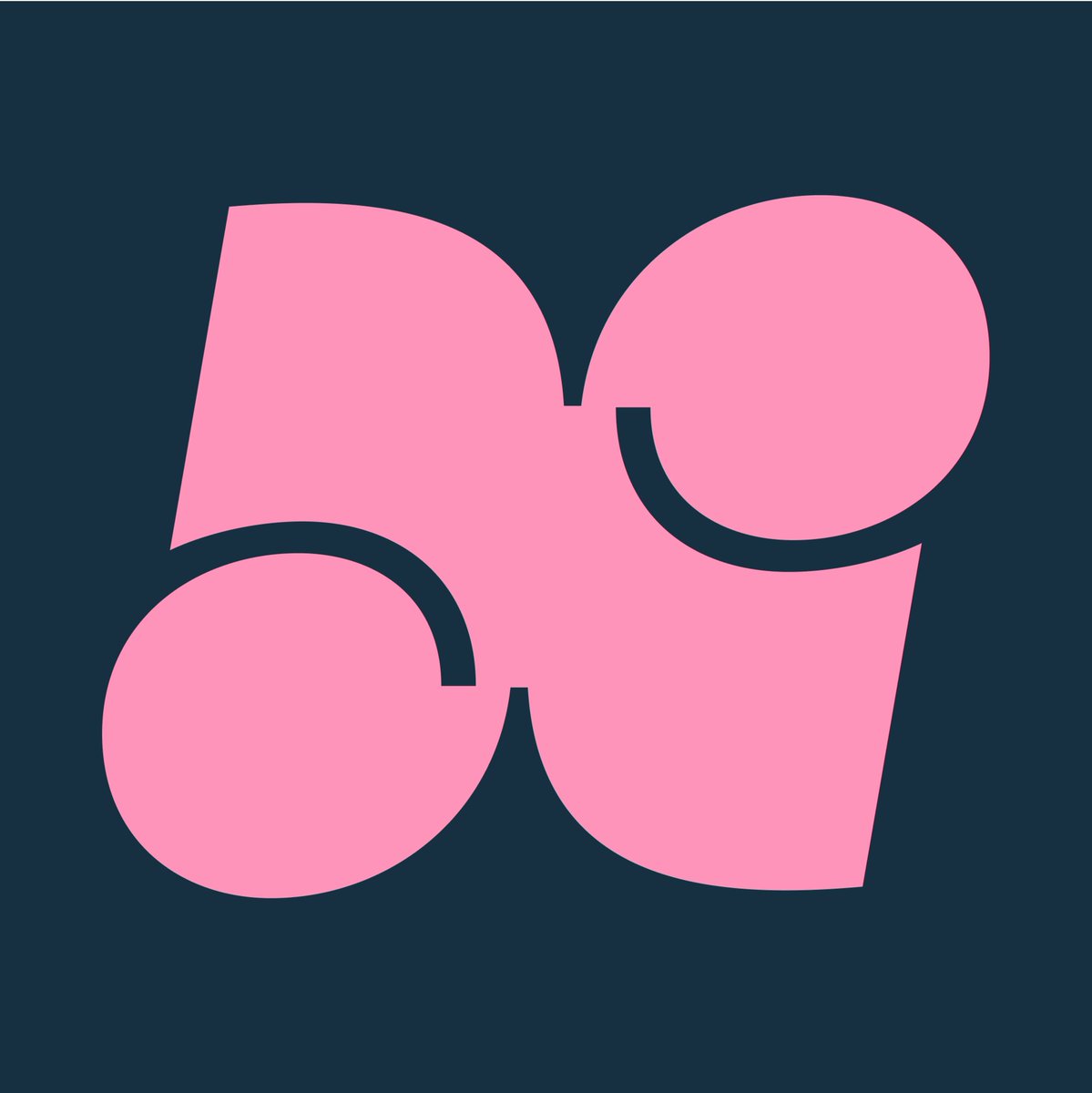 2 of our favorite letters from Daisy by Ludwig Type: fonts.ilovetypography.com/fonts/ludwig-t…